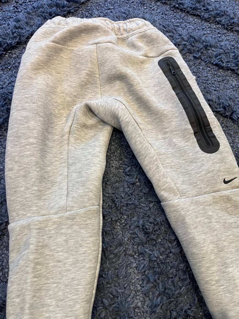 Nike Tech Fleece Gray Tapered Joggers | Kids XS - Picture 6 of 8